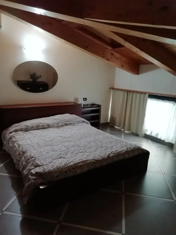 Comfortable attic with parking space in Chiavari