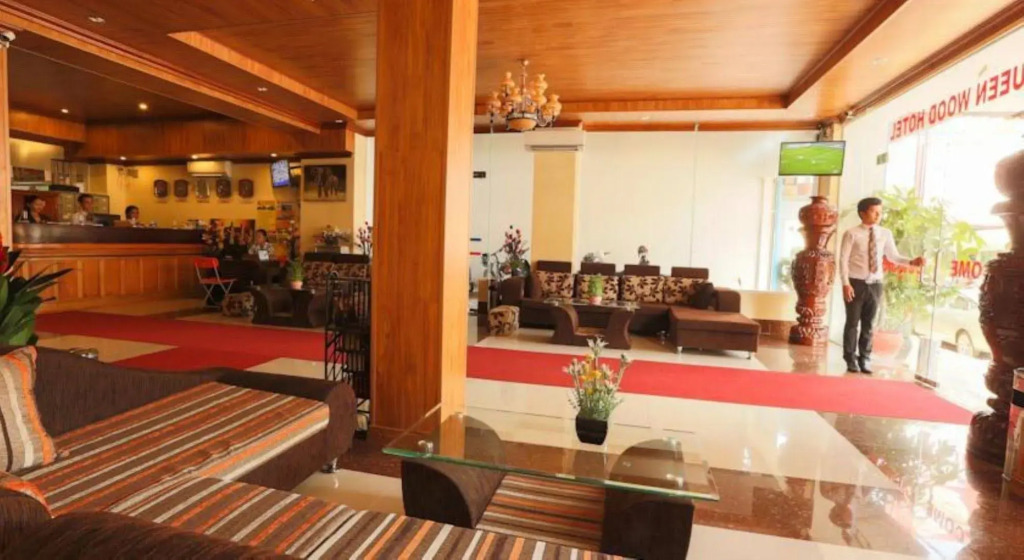 Queenwood Hotel
