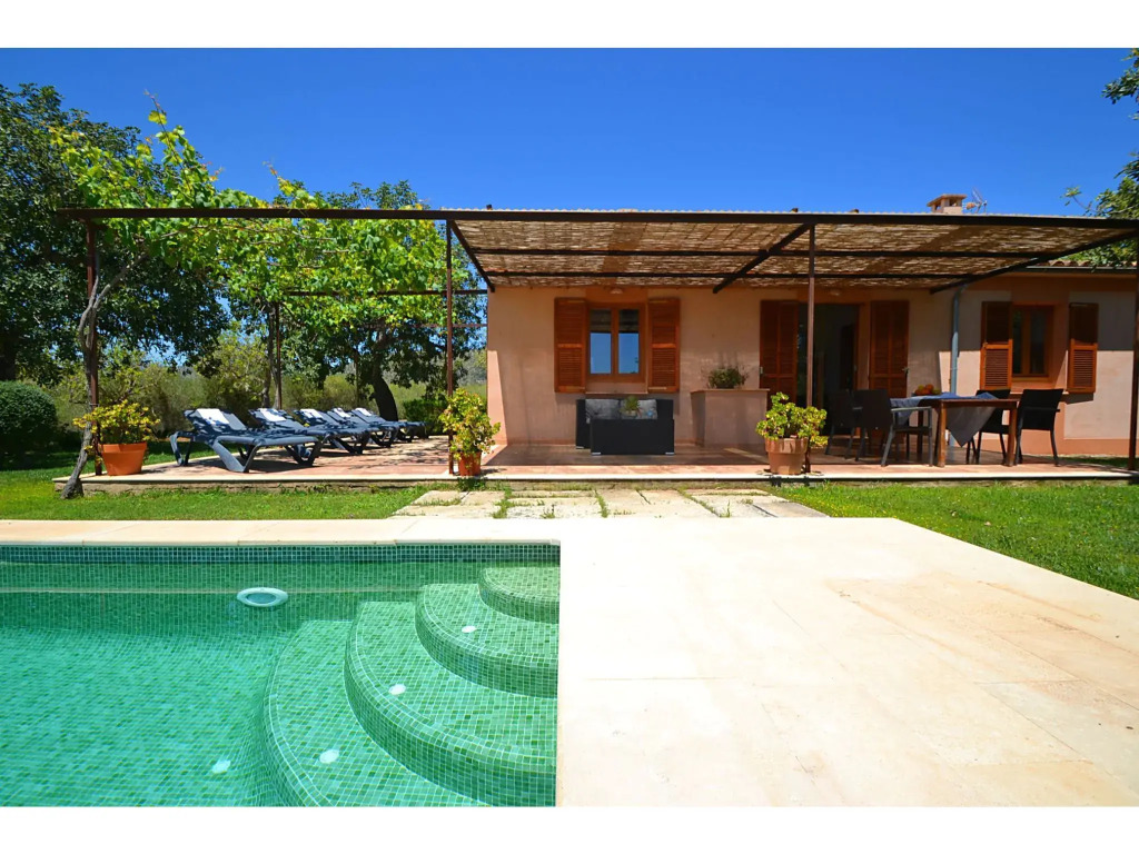 Majestic cottage in Llevant with swimming pool