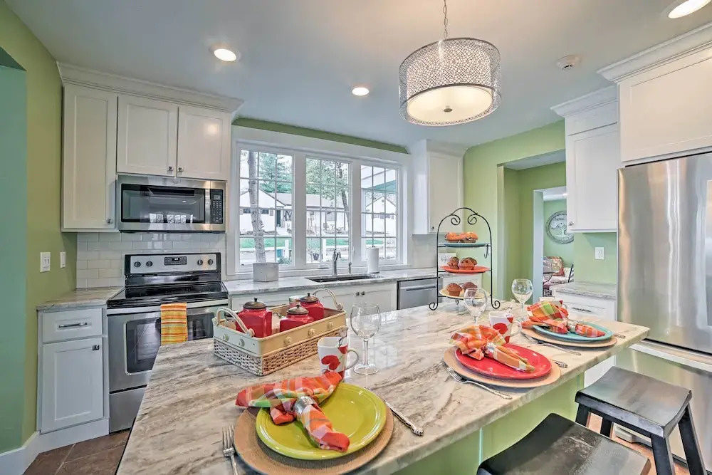 Walk to Branson Landing! Dtwn Home w/ Pool Access