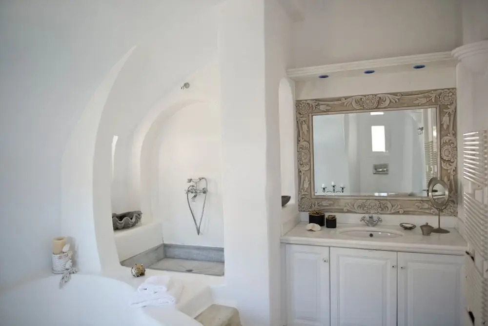 Villa St Johns Retreat 7 Bedroom Villa in Saint John With Private Pool