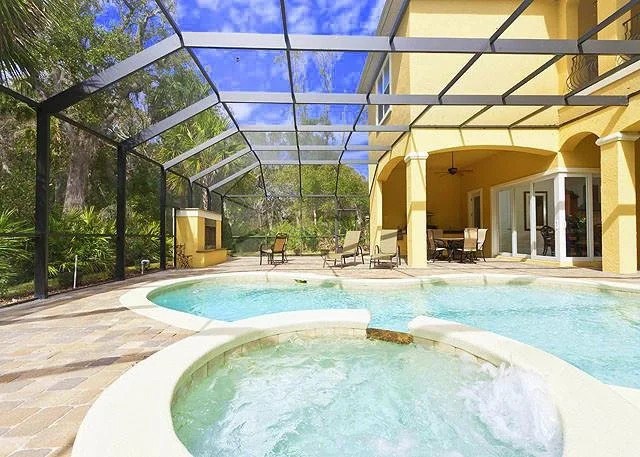 Versailles by the Sea 8 Br home by RedAwning