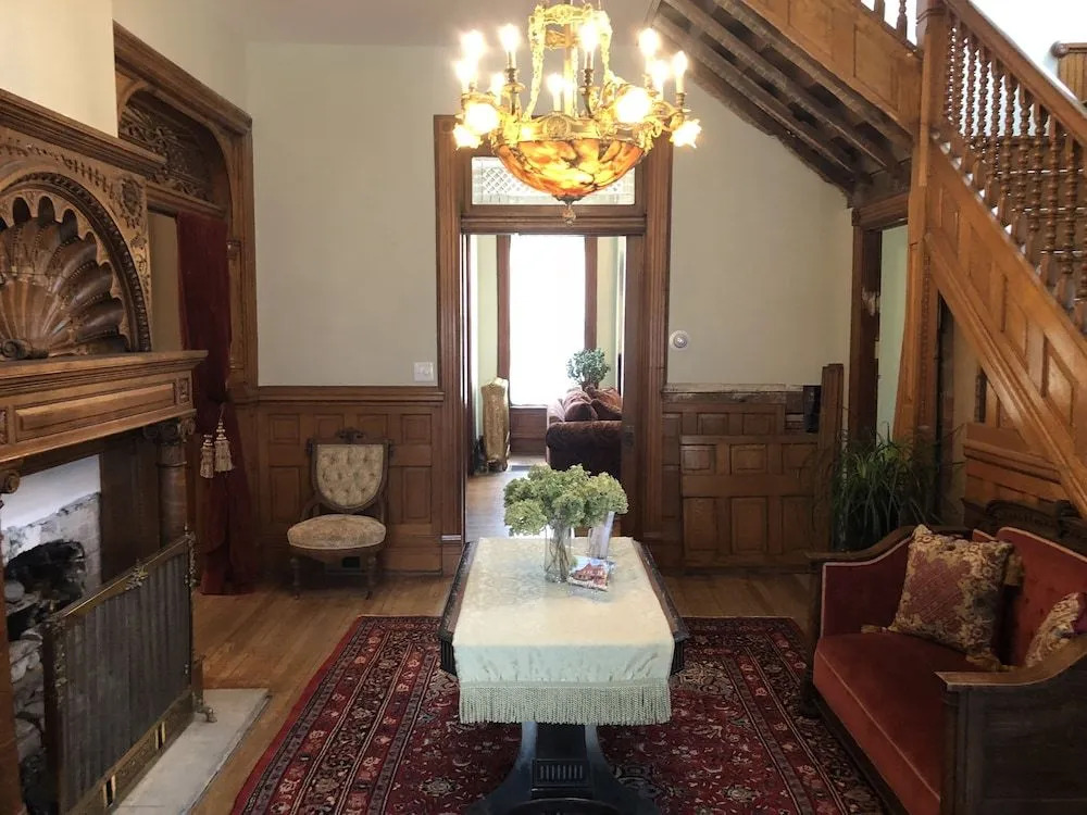 Vineyard Mansion B&B