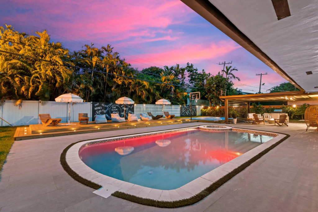 Top Location Villa | Big Terrace+Grill+Billiards