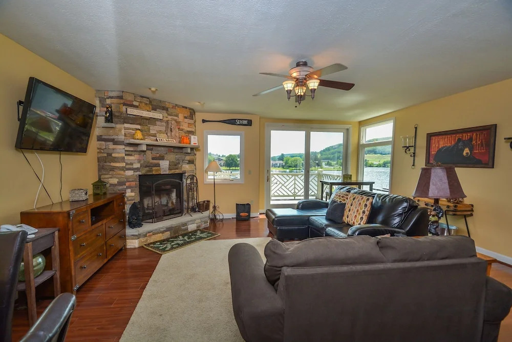 Creeks Edge 3 Bedroom House