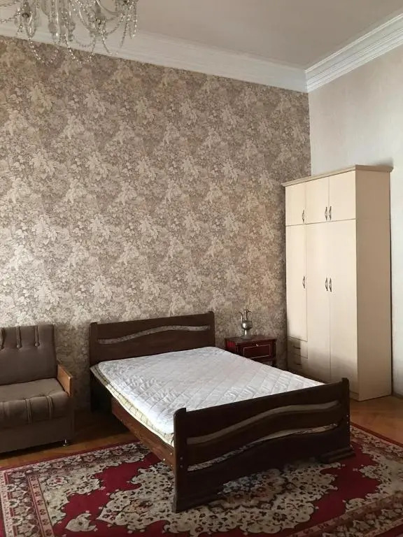 Apartment Mate