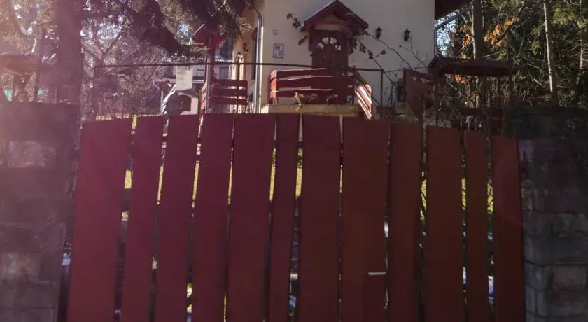 Five Flower Cottage