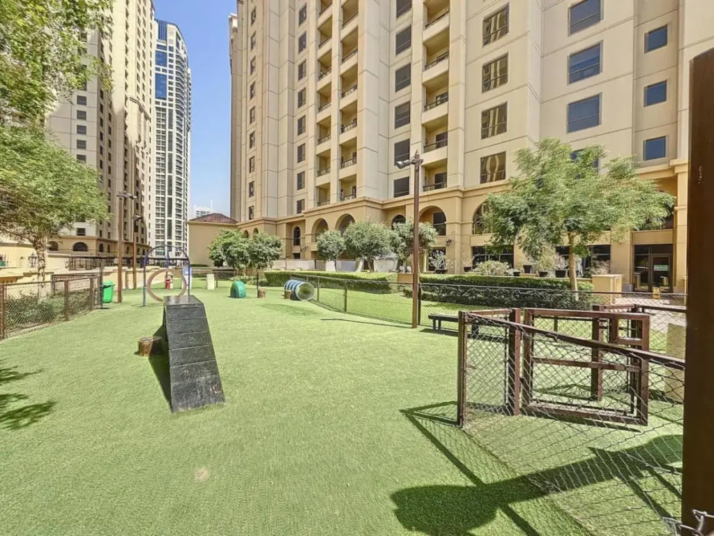 Sadaf 7, JBR - Vacationer