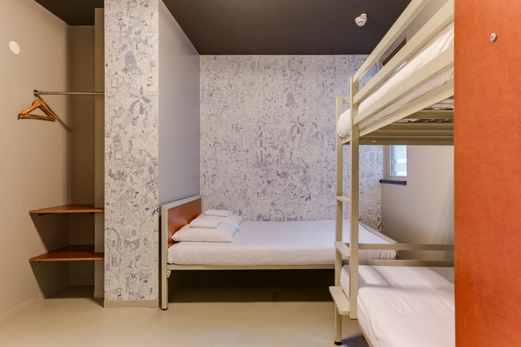 ClinkNOORD Hostel