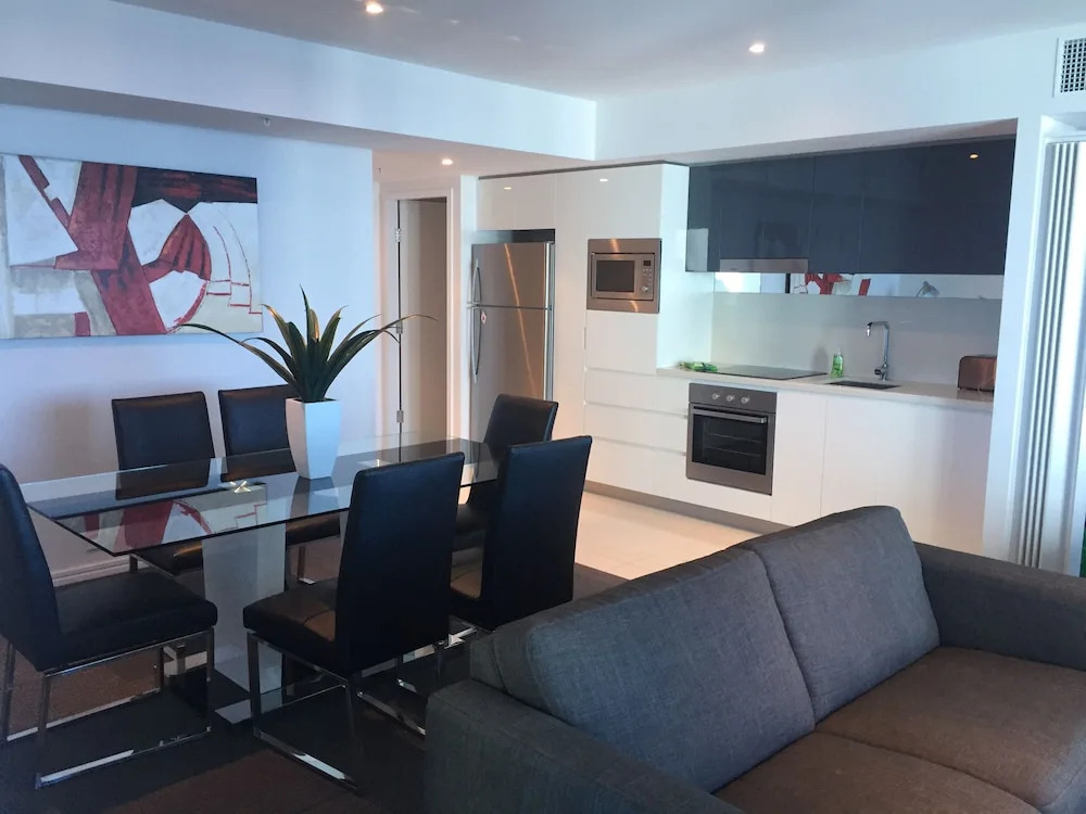 Ocean View Luxury 2 Bedroom Apartment