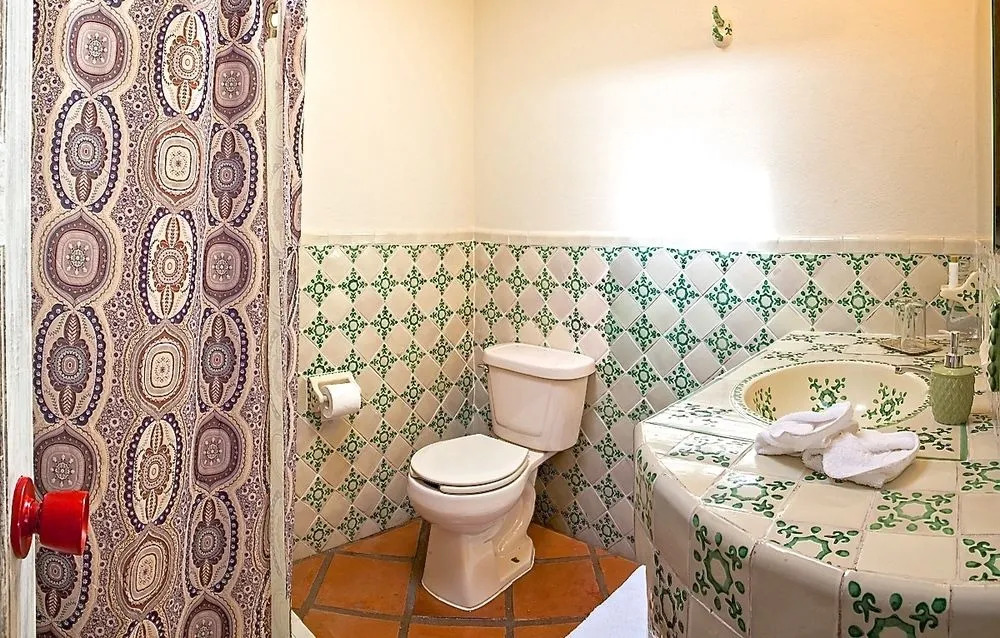 Haiku Hotel Unico
