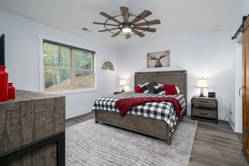 Whitetail Woods 3 Bedroom Home by RedAwning