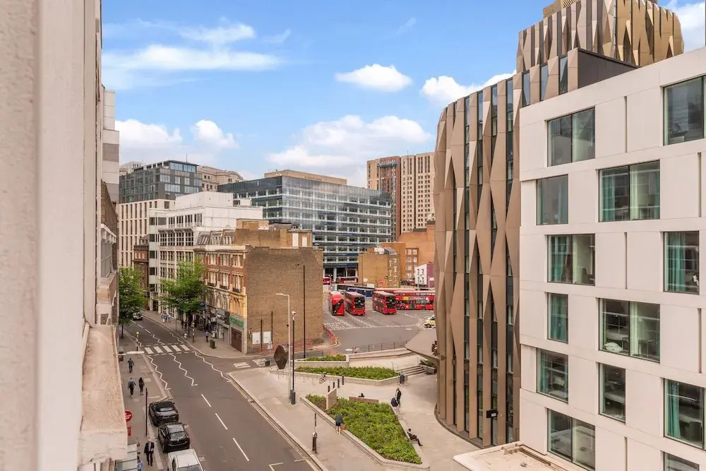 Kula London Tower Bridge