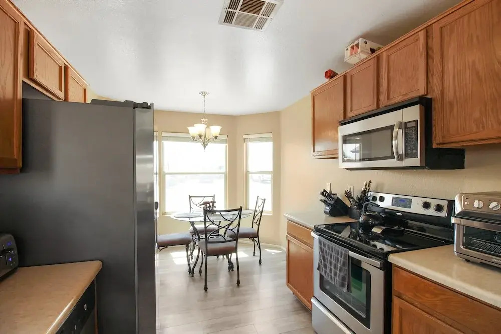 3 Bedrooms Near State Farm Stadium Pets