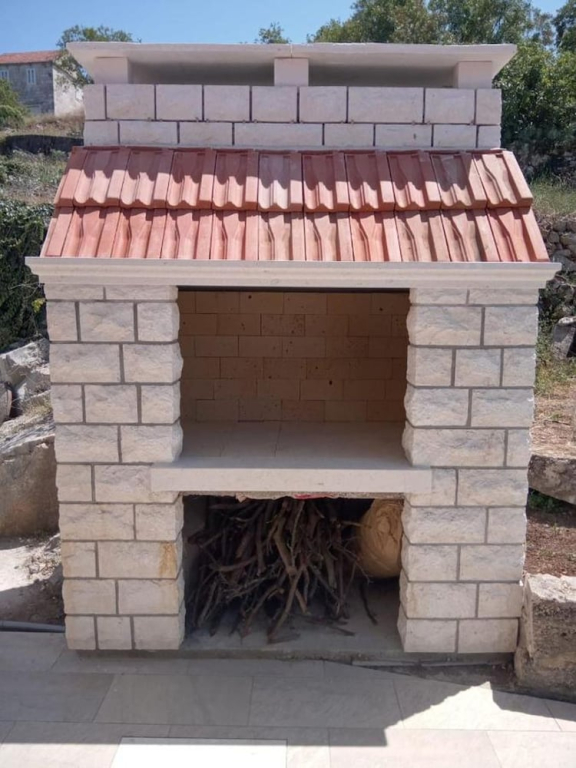 House Ule 2
