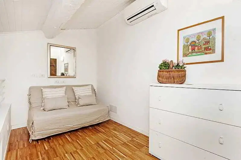 Apollo Apartment