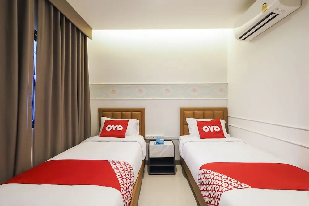 OYO 781 Newravan Bangkok