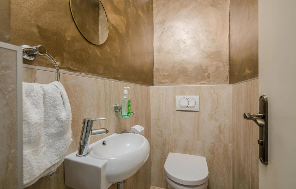 Awesome Home In Malinska With Wifi