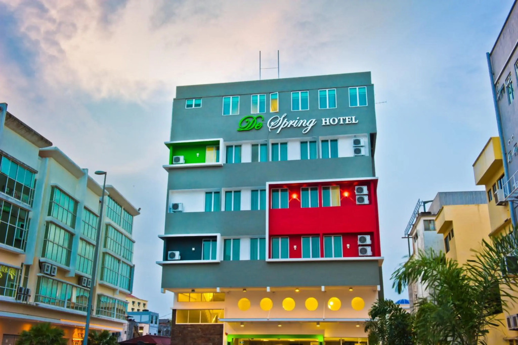 De Spring Hotel