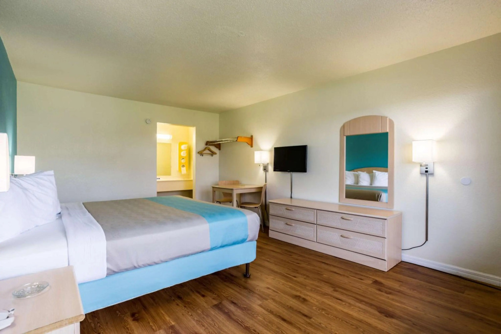 Motel 6-Spring Hill, FL - Weeki Wachee