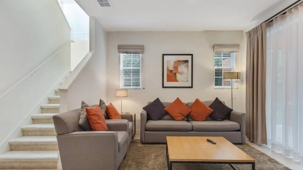 Copper's - 3 Br townhouse by RedAwning