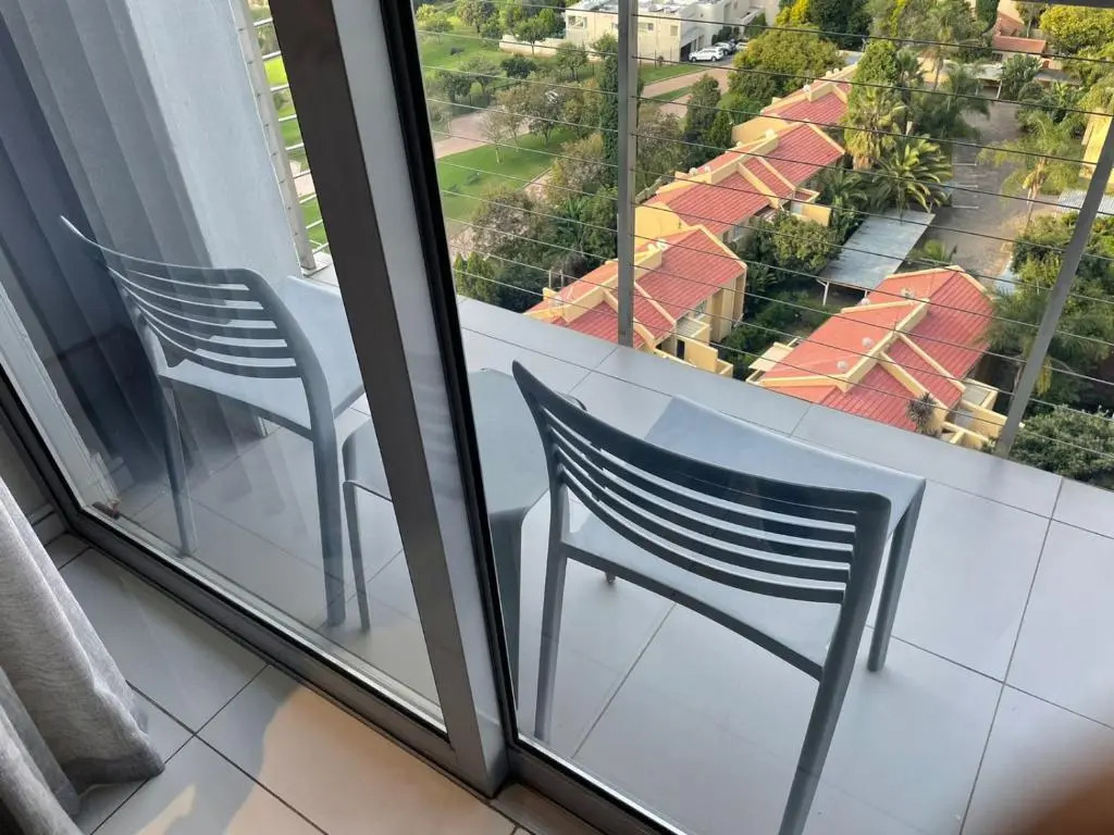 2 bedroom apartment in Sandton!