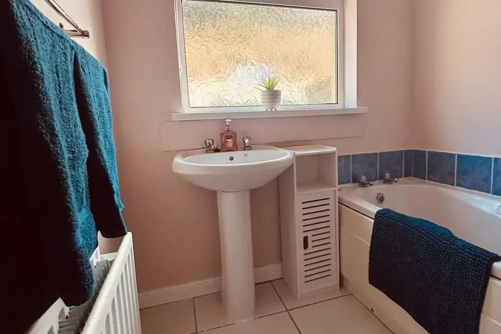 Christinas Cottage - Family- Garden-wifi-sleeps 6