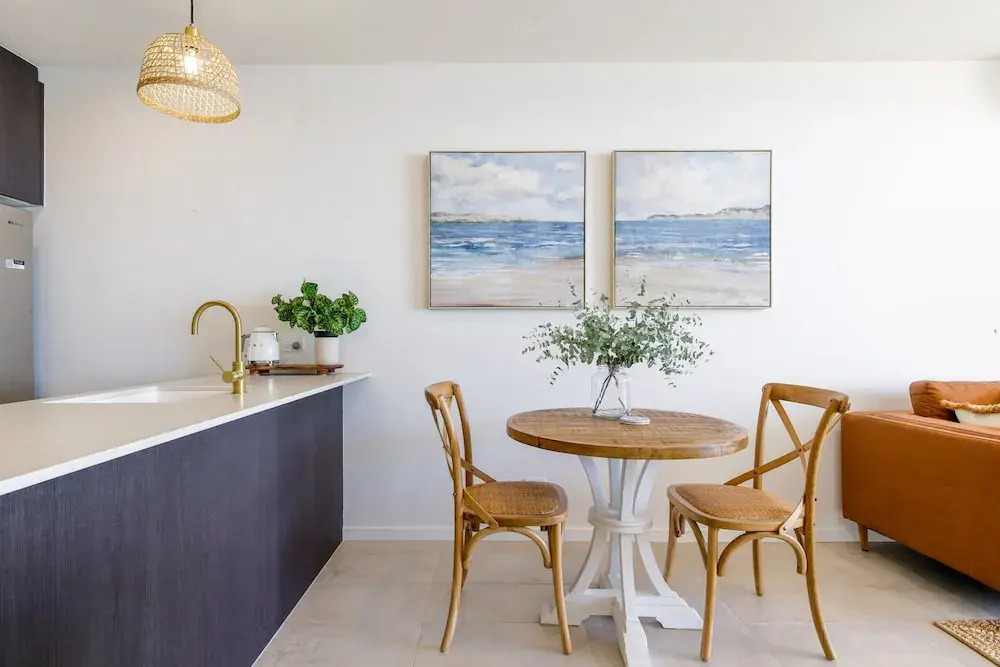 Elegant Bay Side 1-bed Apartment With Views