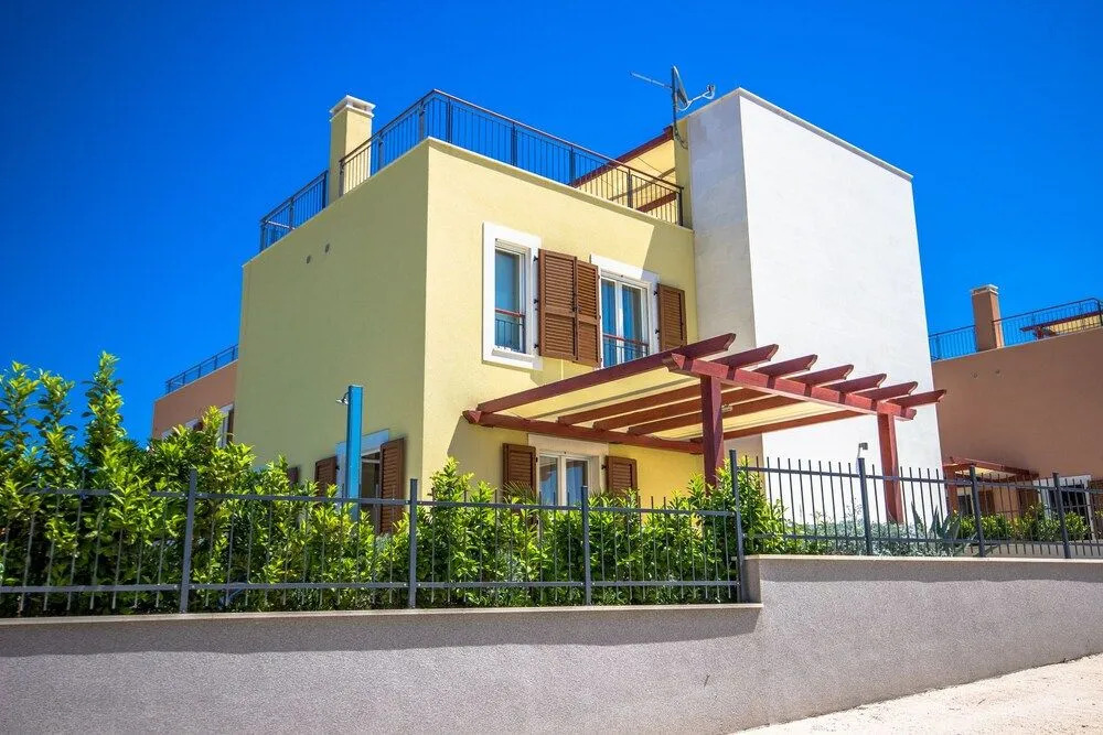 Villa Aurelia by Domus Mirus - Rooftop Cinema & Pool & 6 Minute Walk to Beach