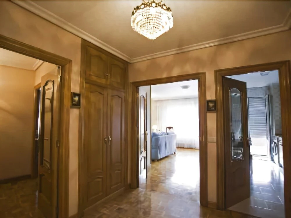 Pamplona 100489 3 Bedroom Apartment by Mo Rentals
