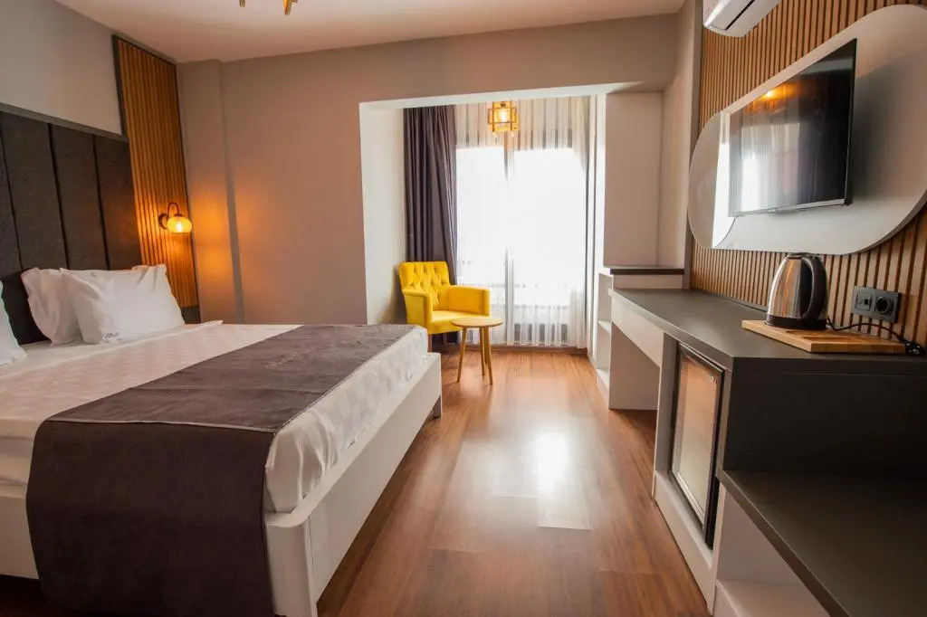Rodis Hotel