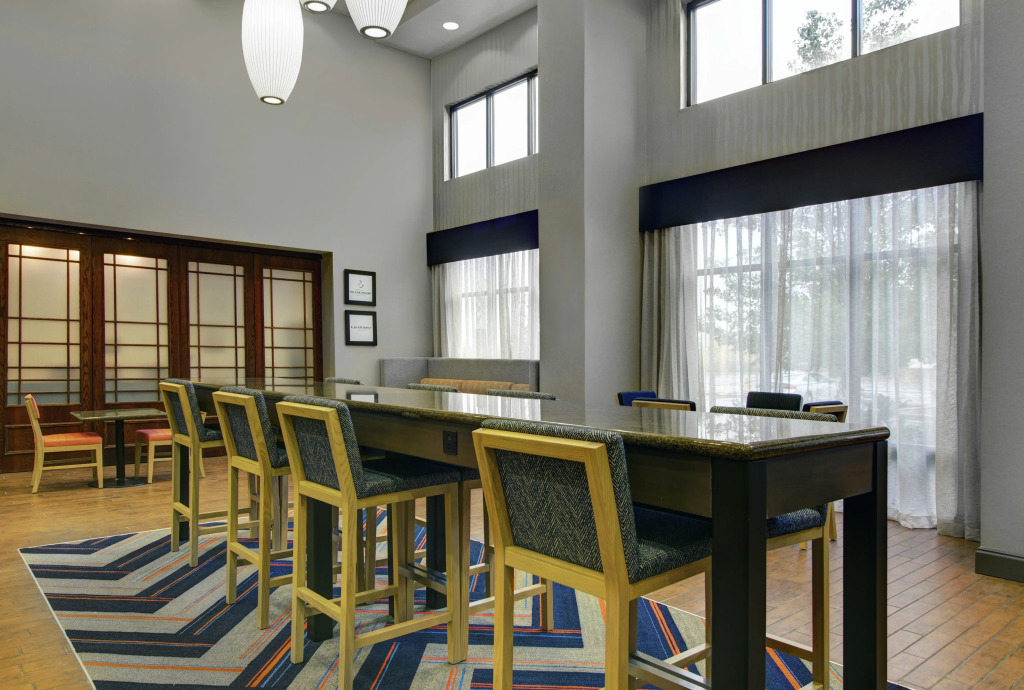 Hampton Inn & Suites Syracuse Dewitt