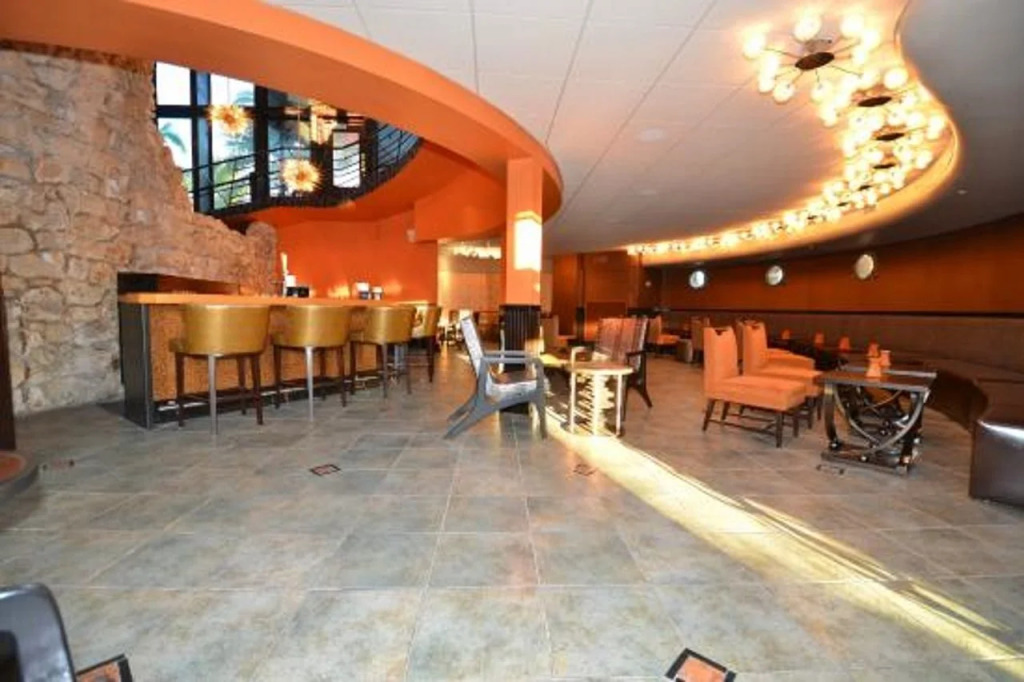 Sea Club Ocean Resort