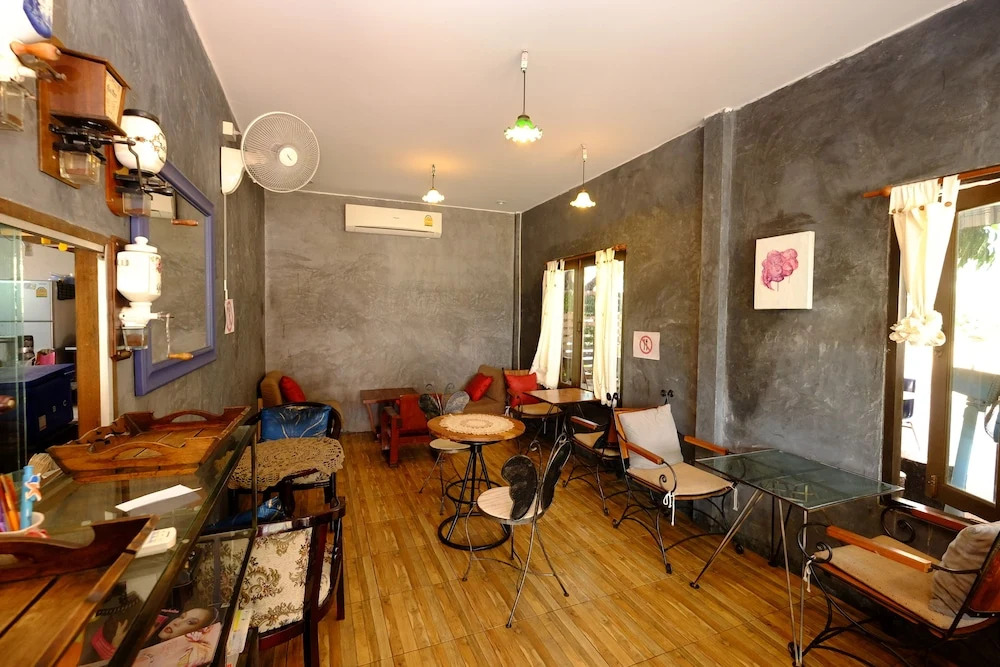P.L.P Guesthouse - Mae Hong Son
