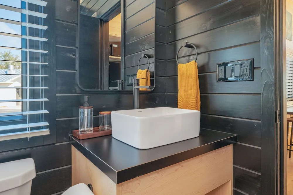 Waterfront Access Private HotTub Yard 10