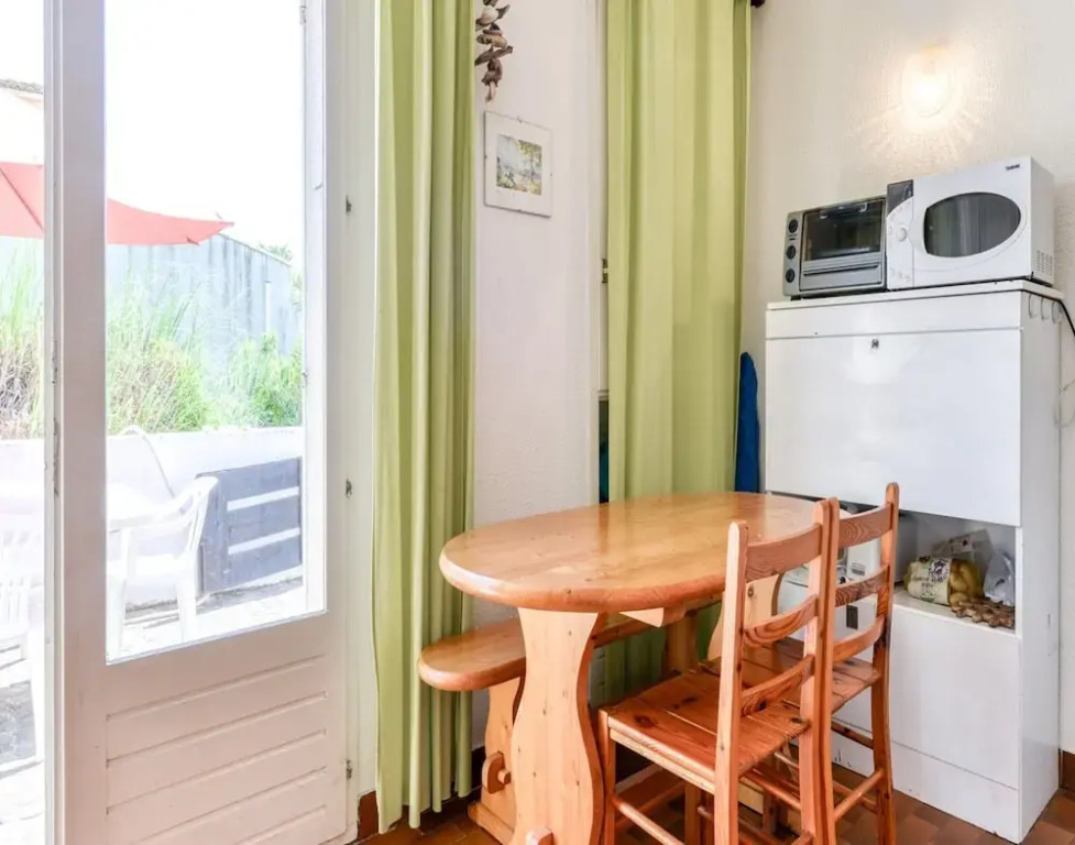 Bright Retreat by the Beach