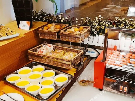 Home Inn (Jilin Jiuzhan Economic Development Zone)