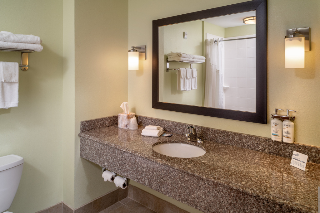 Holiday Inn Express & Suites Lebanon by IHG