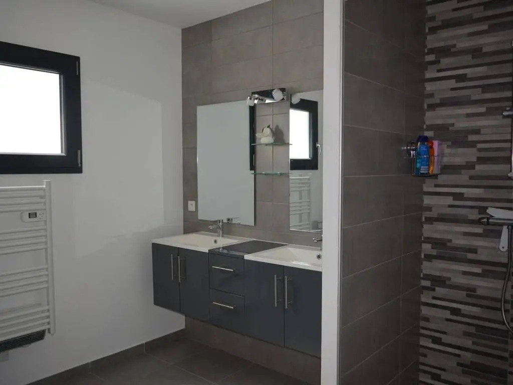 Maison Ruoms, 4 Pièces, 6 Personnes - Fr-1-382-96