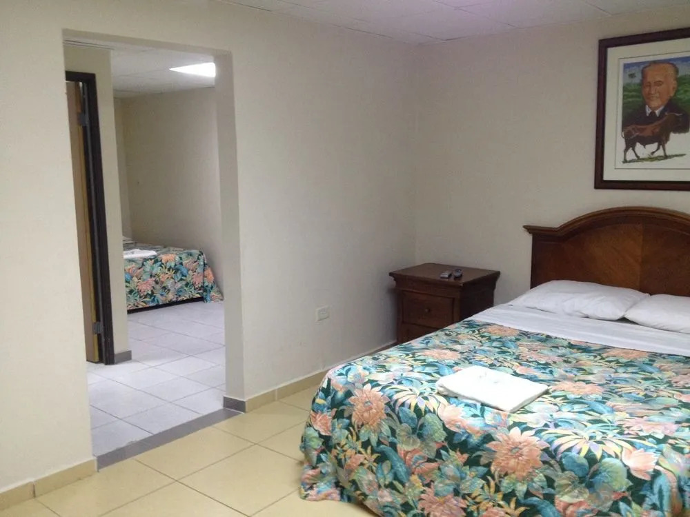 Arecibo Inn