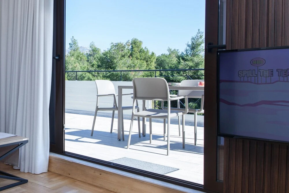 Marousi Modern Green Oasis with Balcony
