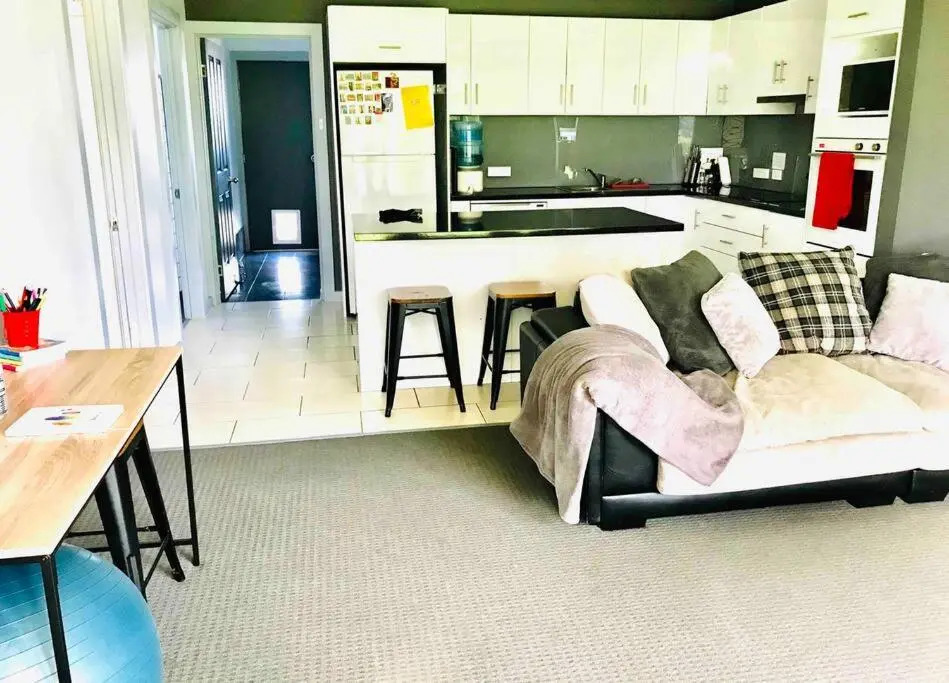 Modern comfort, central 2 bedroom apartment