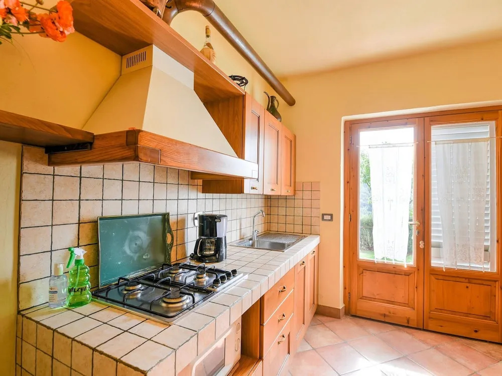 Spacious Holiday Home in Lamporecchio With Pool