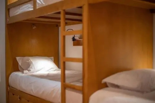 Peach Hostel & Suites