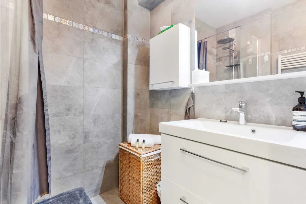 Spacious Apartment in Quartier Latin
