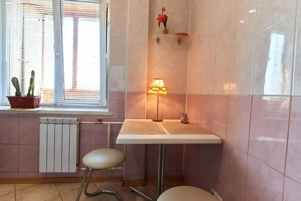Апартаменты Home-Hotel, ул. Евгения Сверстюка, 8
