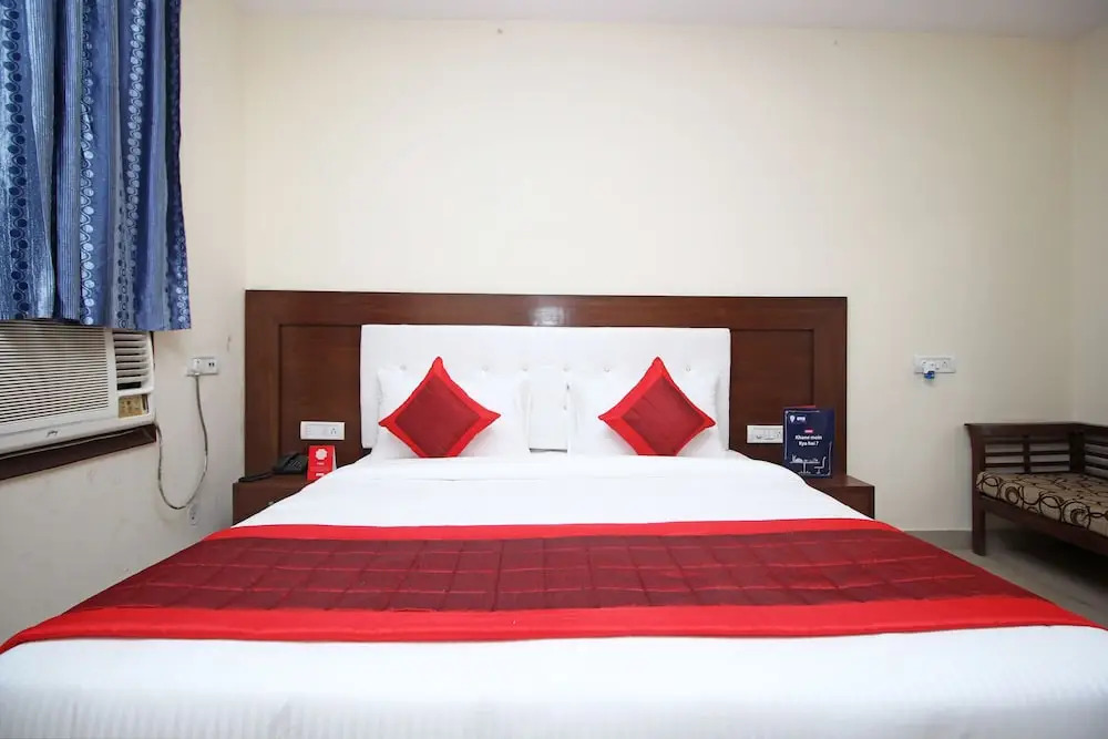 OYO 6495 Hotel Eden Greens