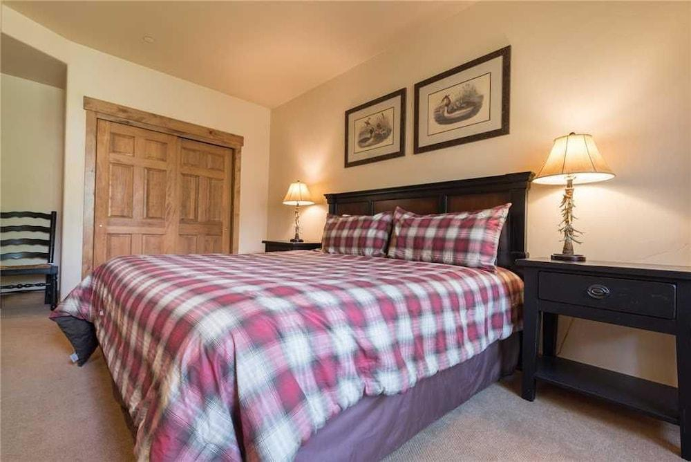 3209 Champagne Lodge, Trappeur's Crossing Apartment 3
