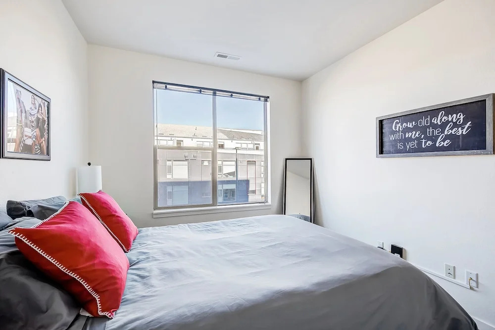 2BR Loft in the Heart of Denver Sleeps 8