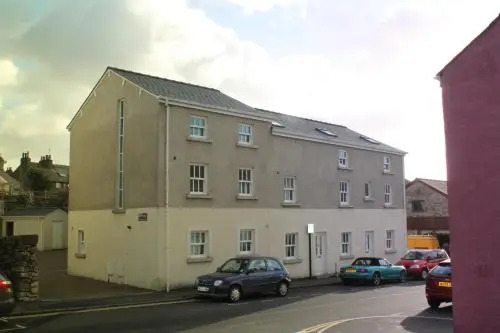 3 Laurel Court